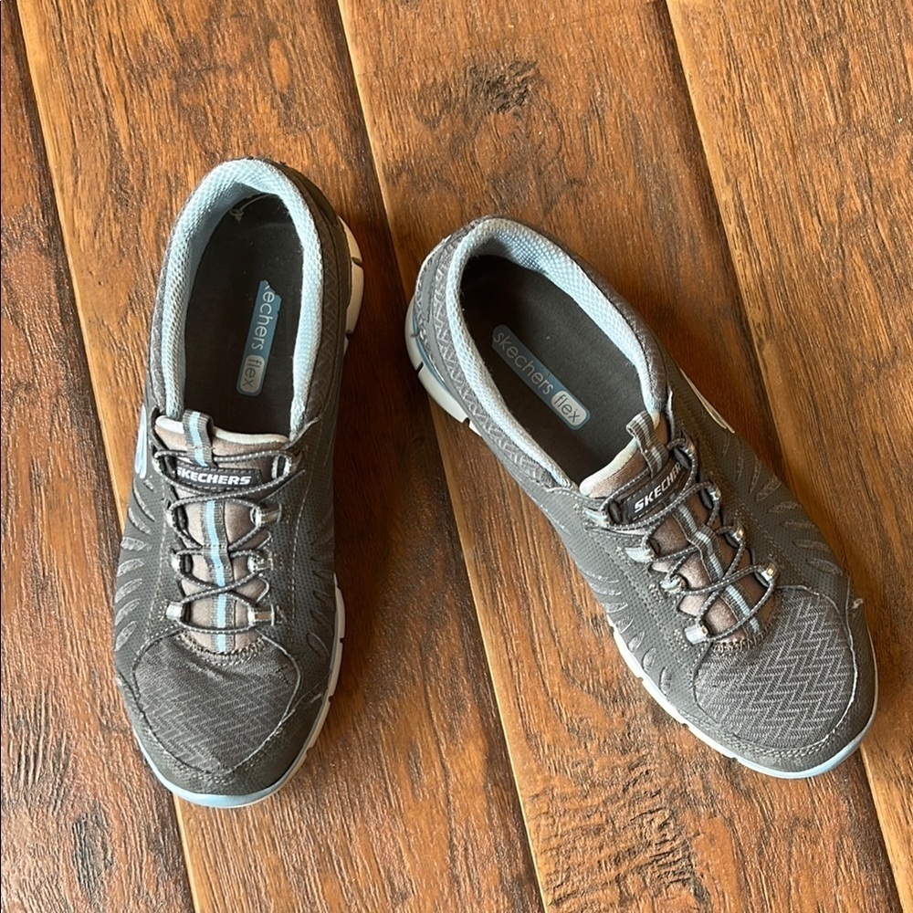 Skechers Women’s Charcoal Flex Sneakers Size 8.5